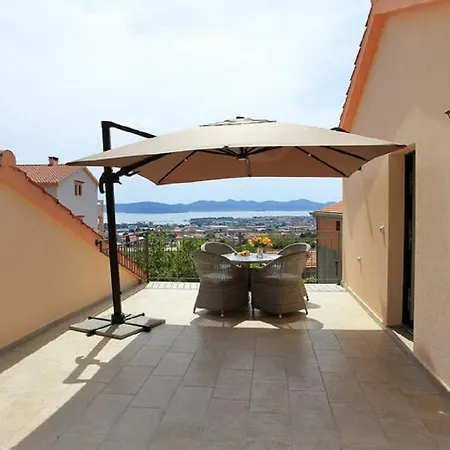 Casa de Férias Holiday With 2 In *