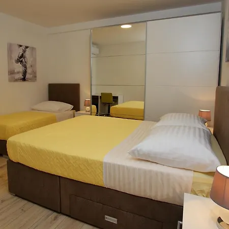 Casa de Férias Holiday With 2 In Zadar