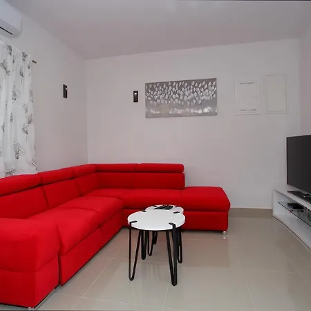 Casa de Férias Holiday With 2 In Zadar